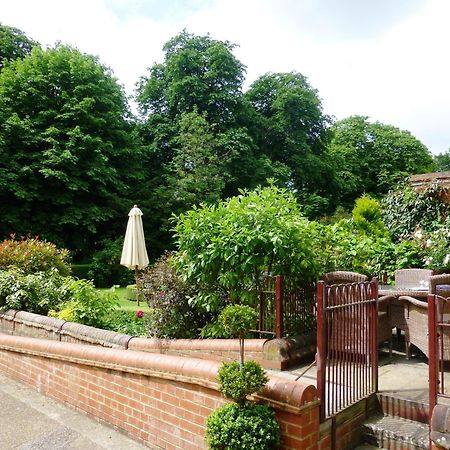 The Five Arrows Hotel Waddesdon Exterior photo