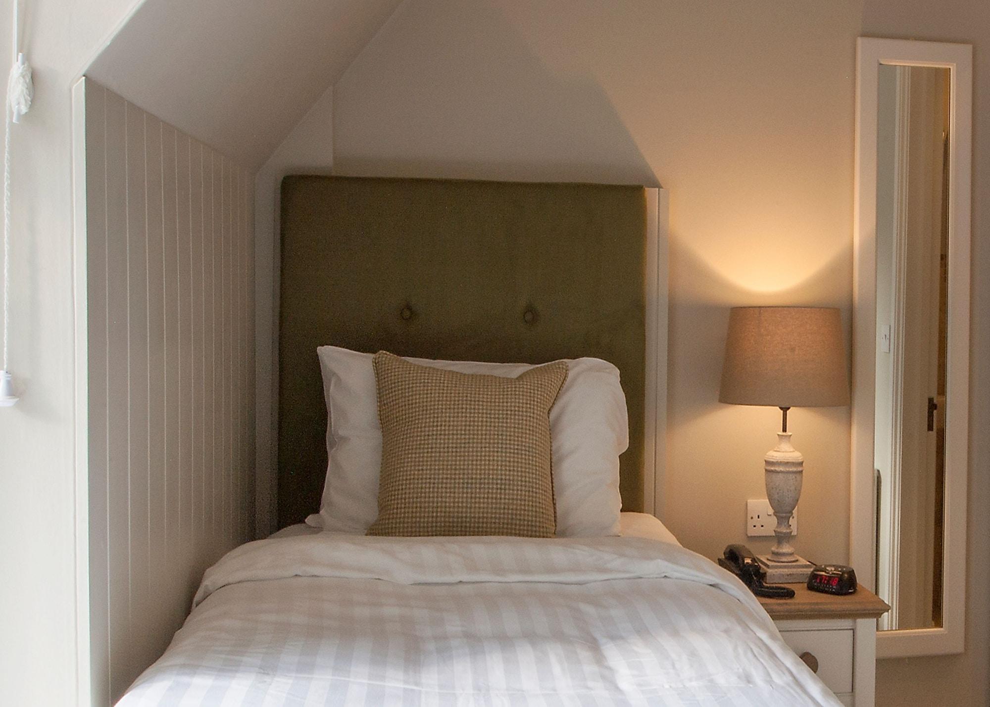 The Five Arrows Hotel Waddesdon Exterior photo