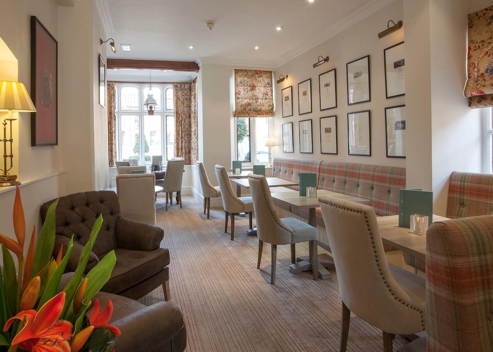 The Five Arrows Hotel Waddesdon Exterior photo