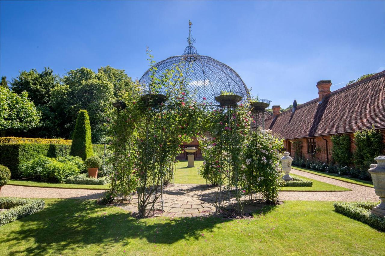 The Five Arrows Hotel Waddesdon Exterior photo
