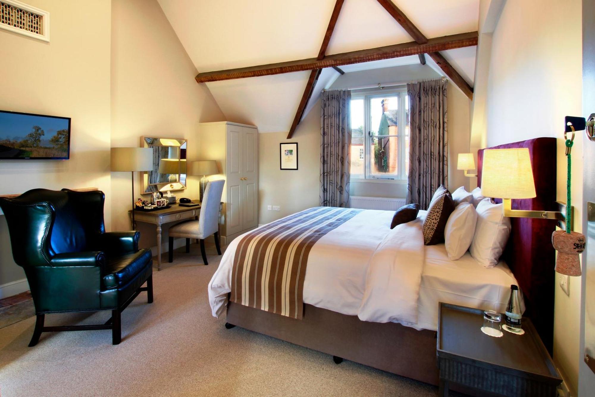 The Five Arrows Hotel Waddesdon Exterior photo