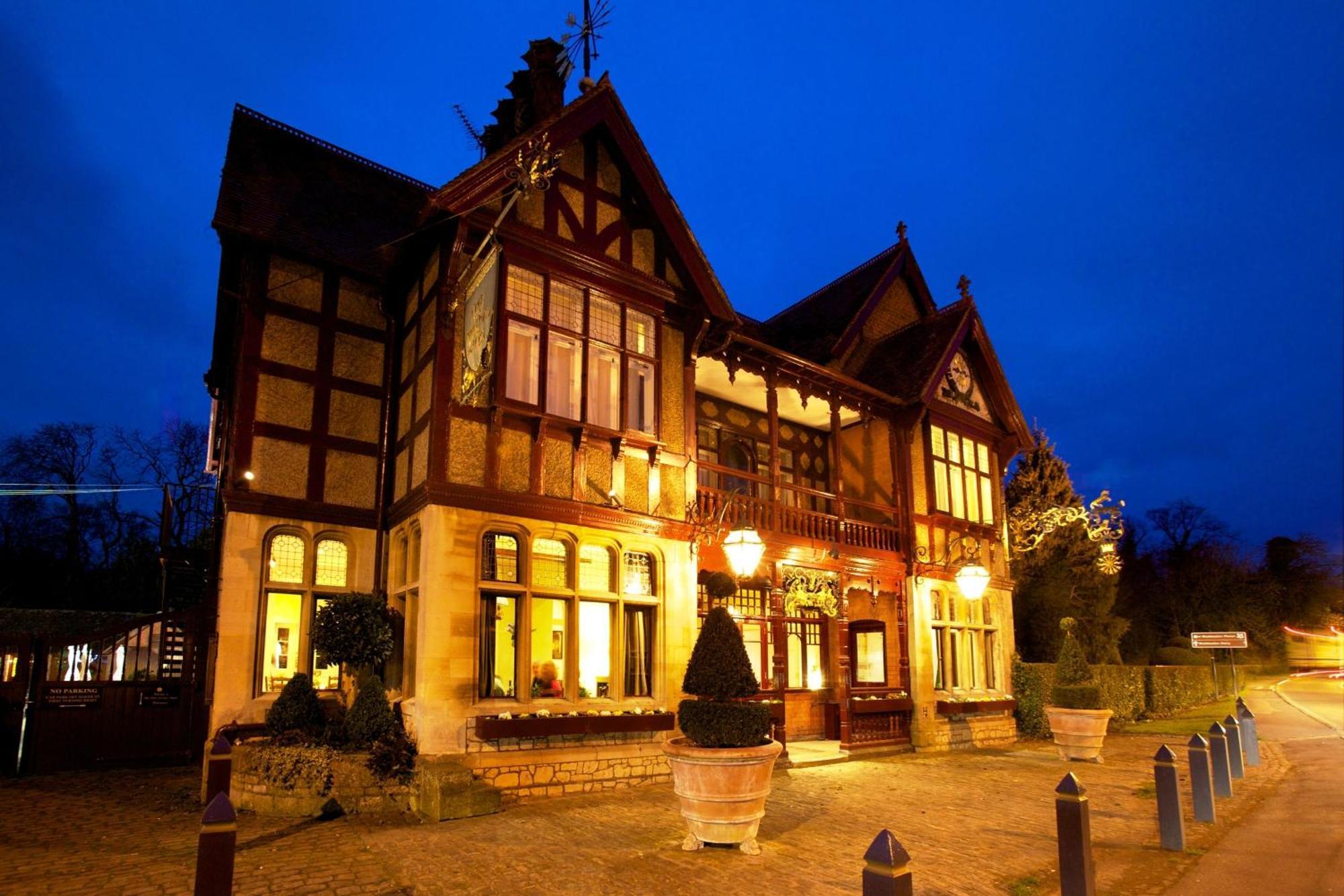 The Five Arrows Hotel Waddesdon Exterior photo